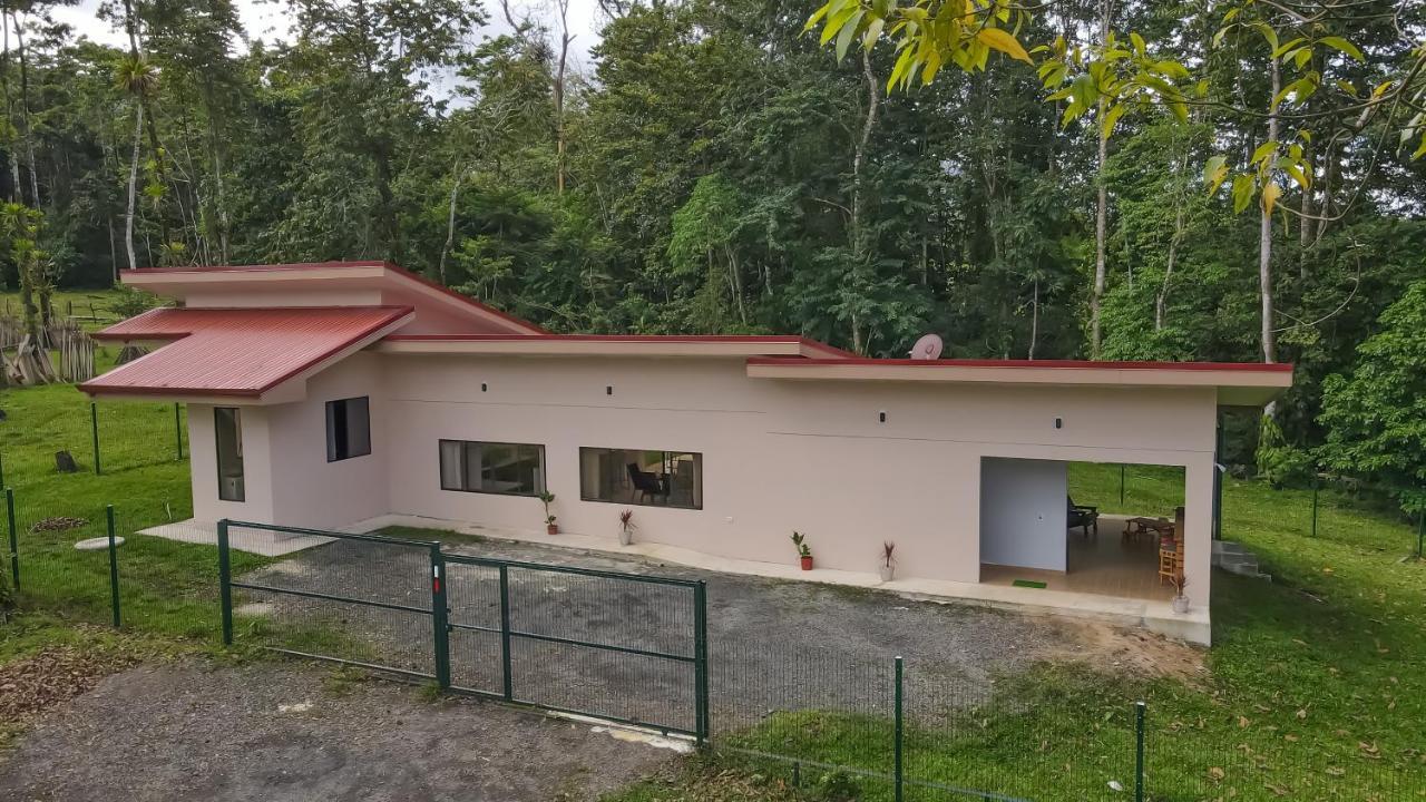 River Paradise Villa With Private Jacuzzi La Fortuna Eksteriør billede