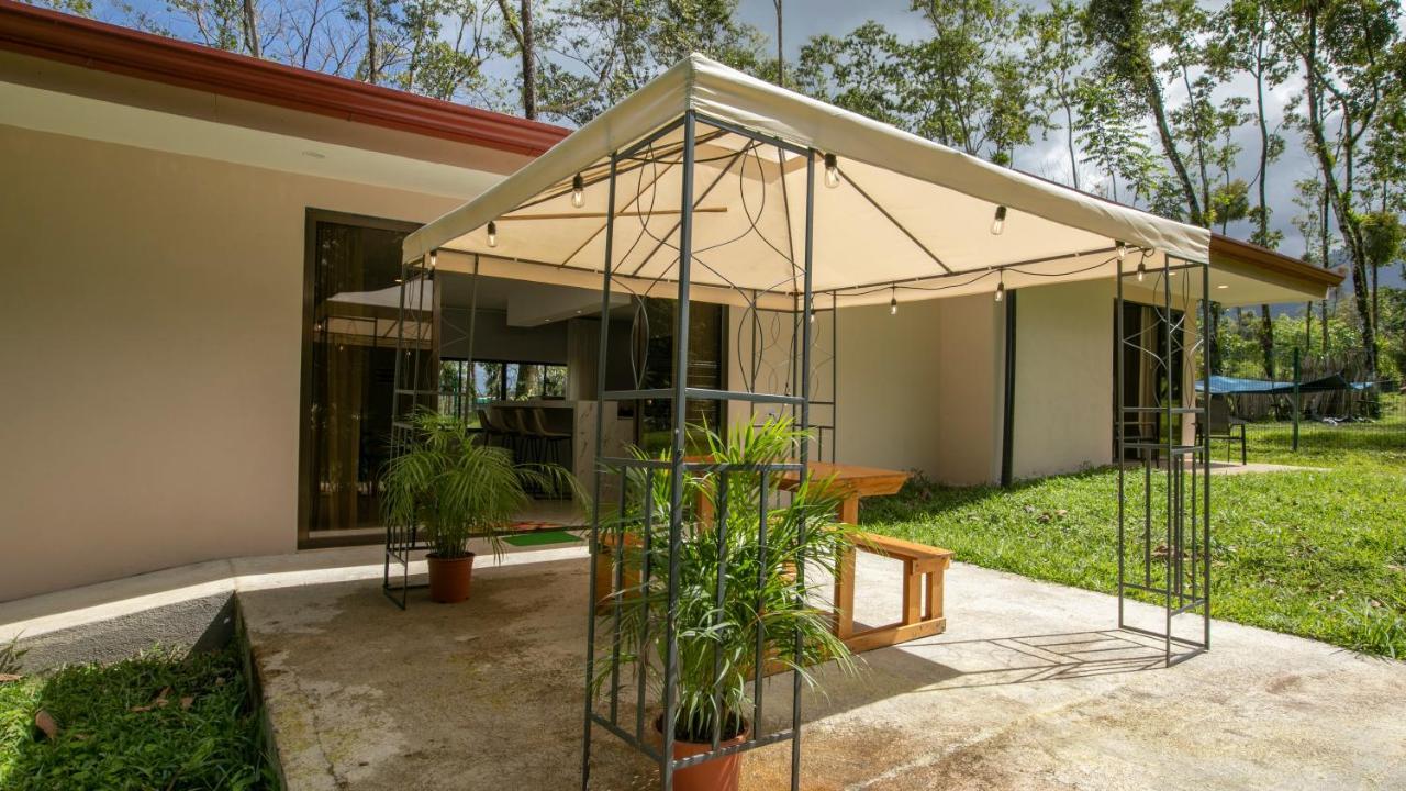River Paradise Villa With Private Jacuzzi La Fortuna Eksteriør billede