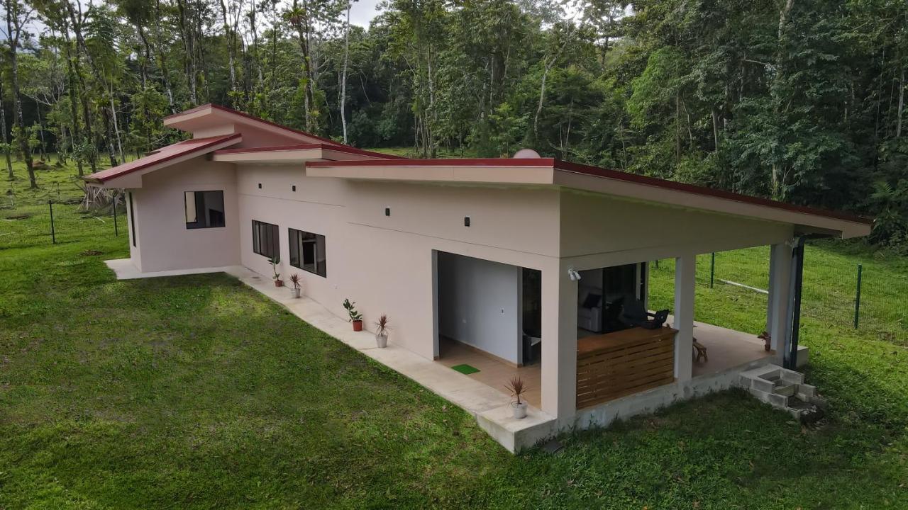 River Paradise Villa With Private Jacuzzi La Fortuna Eksteriør billede
